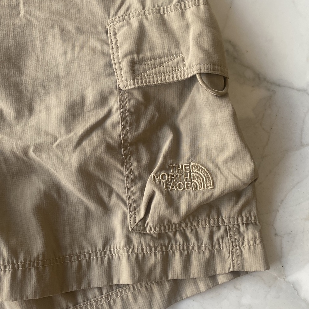 THE NORTH FACE Womens Shorts 6 long 7” inseam - Picture 3 of 9